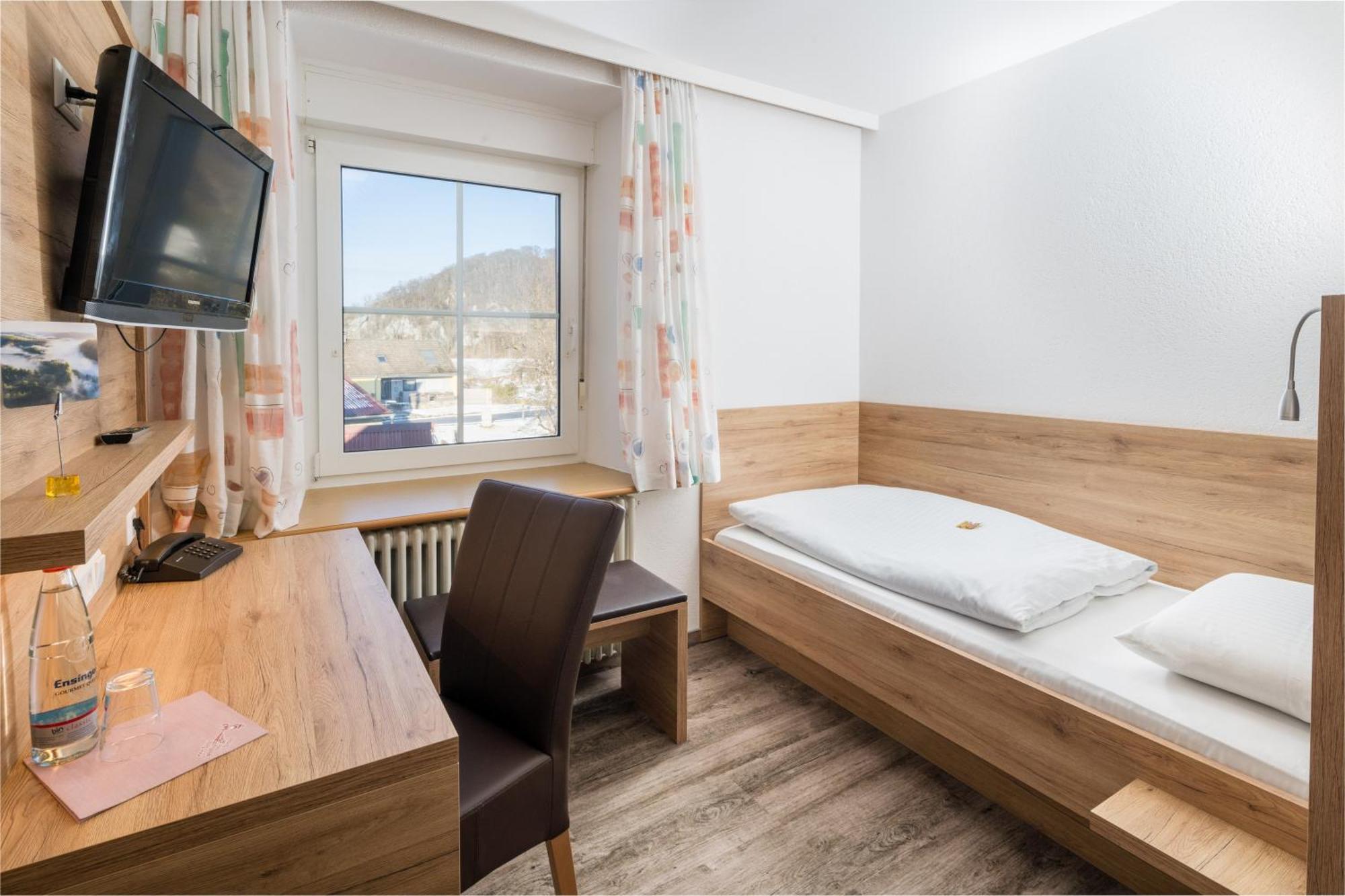 Flair Hotel Gasthof Zum Hirsch 하잉겐 외부 사진